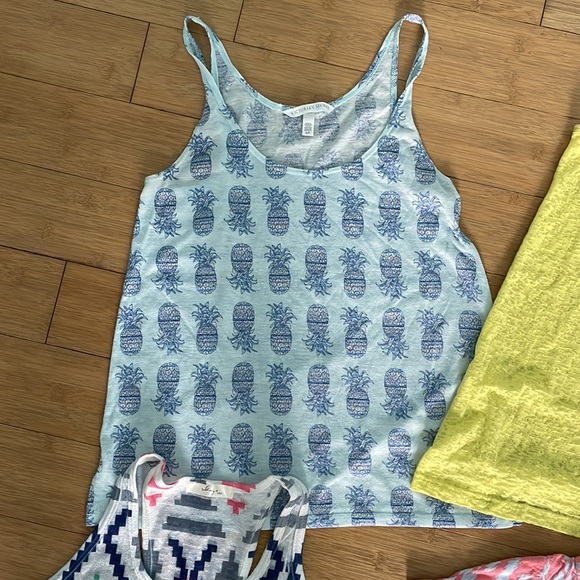 Summer top bundle size small - Picture 5 of 5